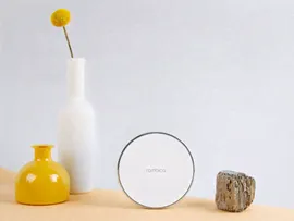 Беспроводная зарядка Rombica NEO Core Quick, белый