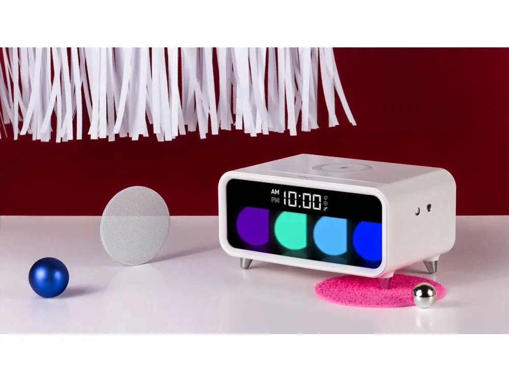 Настольные часы + беспроводная зарядка Rombica Timebox 1 белый, многоцветная RGB-подсветка, LED-лампа, отложенный будильник, сенсорное управление, 3 уровня яркости, от сети, 170x110x90 мм, ABD-001